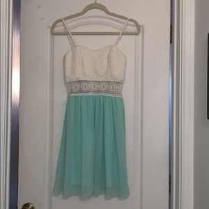BCX white lace and teal dress sz: 5 juniors